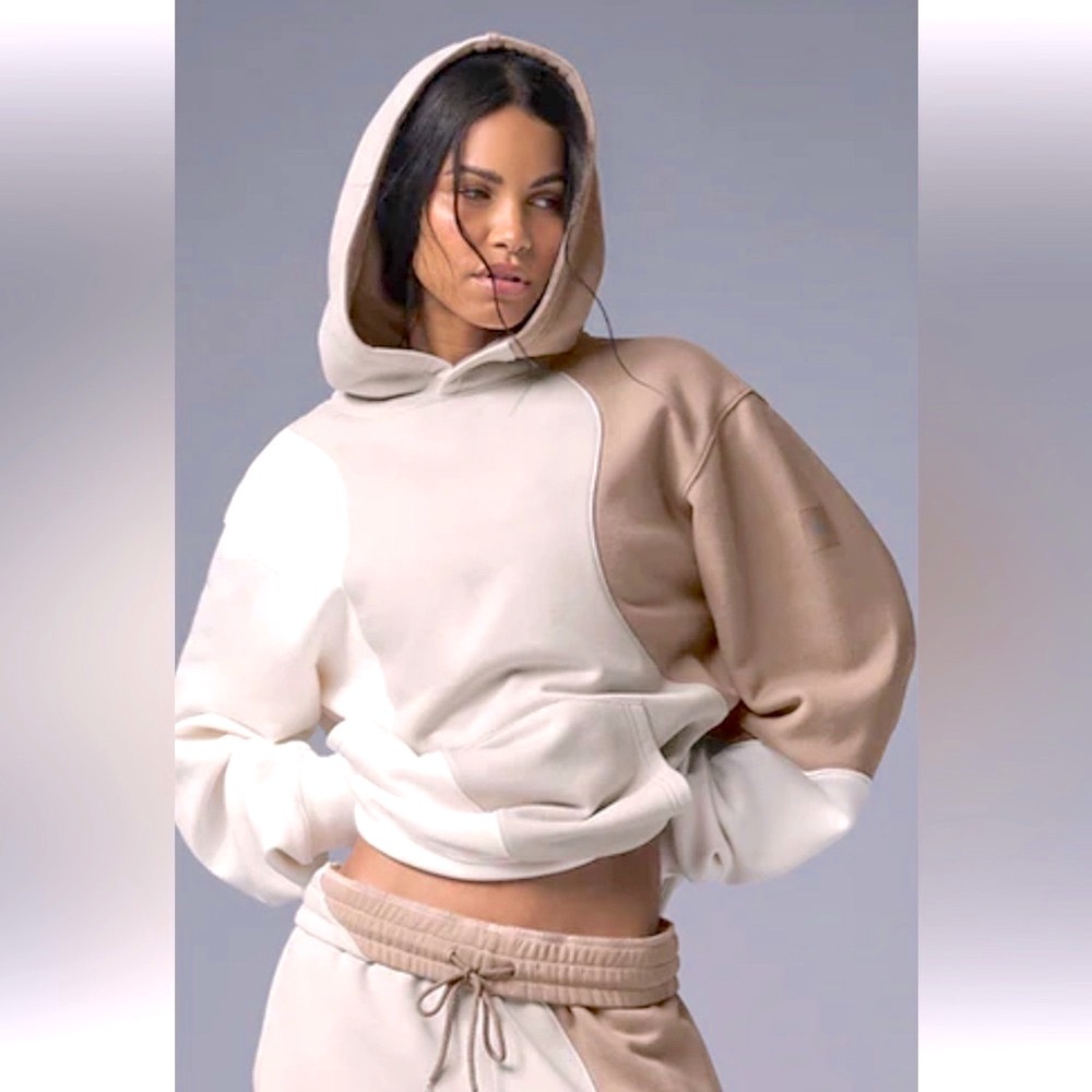 Alo  Gravel/Bone/Ivory hoodie   Unisex !!
